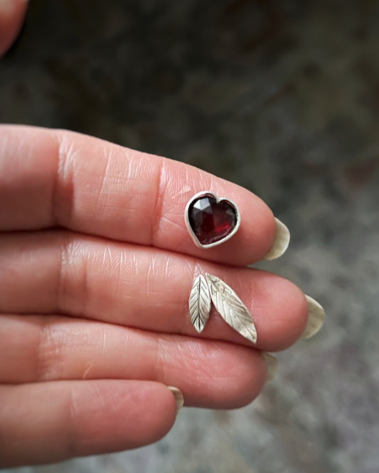 Katheryn L Sz 9 Custom Garnet Tendril